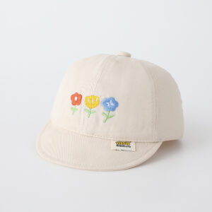 Effen kleur voor kinderen Geborduurd met drie bloemen Verstelbaar Eenvoudig en trendy Baseballpet met zachte rand Geschikt voor buitenuitjes en dagelijks gebruik