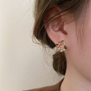 Lente zomer vintage high-end theekleur zirkoon oorbellen, stijlvolle Maillard karamel toon ontwerper oorsieraden