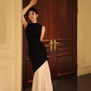 Nieuwe zwarte dames zomer mouwloze gesplitste slim-fit elegante vissenstaart gebreide maxi-jurk
