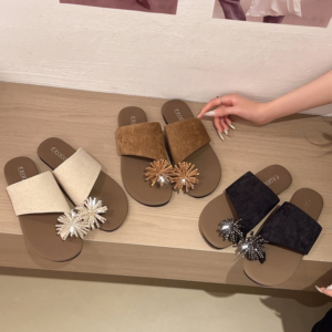 Vuurwerkvakantie Franse strass retro damesschoenen, nieuwe lente pantoffels met dikke zolen met één bandje, elegante teenlus-dia's voor buitenkleding