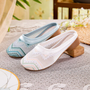 Zomer mesh geborduurde schoenen Comfortabele ademende platte schoenen, zachte zool indoor pantoffels met lage hak voor dames