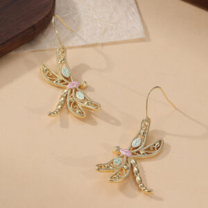Vintage Dragonfly Drop Earrings Gold Tone Brass Women Spring Summer Daily Fashion Jewelry Elegant Gift